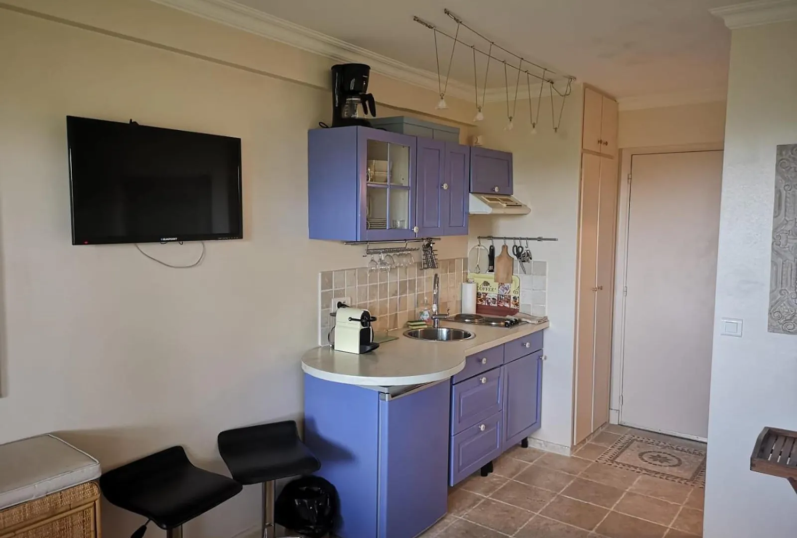 Charmant Studio Avec Piscine A La Mirandole Vallauris France